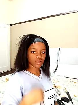 Snapshot of KinkyPxx chatting on February 14, 2026, 4:40 pm KinkyPxx online show from February 14, 2026, 4:40 pm