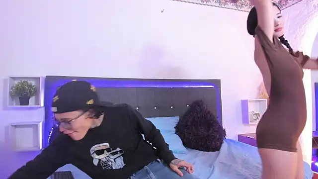 Ale cuzz online show from April 16, 2026, 3:46 pm