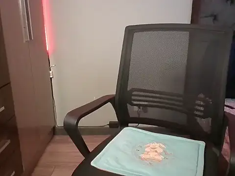 WILD BIGCOCK35 online show from February 23, 2026, 12:01 am