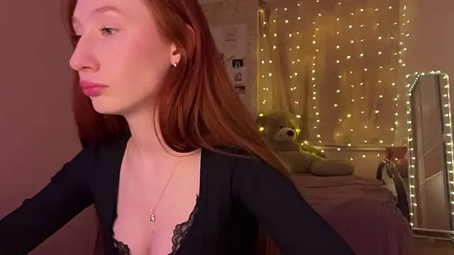 stella foxi online show from February 28, 2026, 4:17 pm