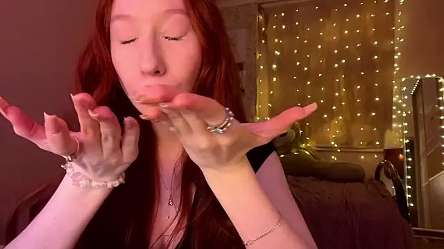 stella foxi online show from February 27, 2026, 4:29 pm