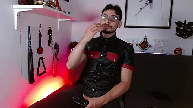 Thom sam  online show from March 8, 2026, 2:15 am