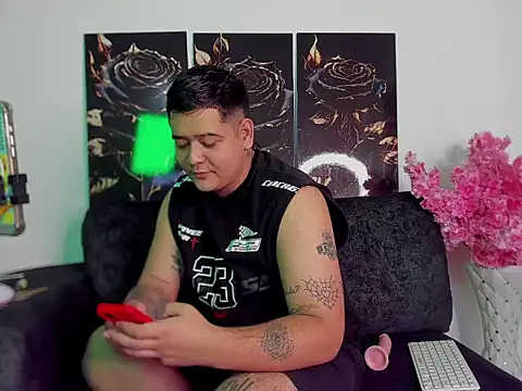 Snapshot of winy_hot chatting on February 19, 2026, 7:55 pm winy hot online show from February 19, 2026, 7:55 pm