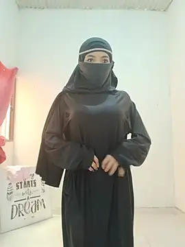 aminaa  online show from July 2, 2026, 7:09 pm