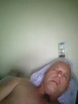 Snapshot of Ulisesss69 chatting on February 25, 2026, 11:26 pm Ulisesss69 online show from February 25, 2026, 11:26 pm