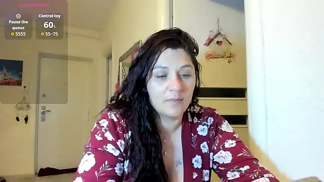 EVELYNA88 online show from April 23, 2026, 7:04 pm
