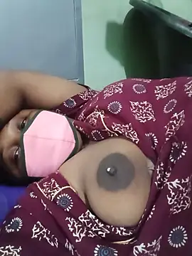 tamilkaviya431 online show from May 17, 2026, 5:24 pm
