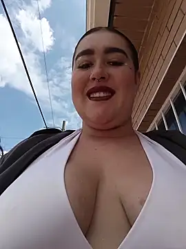 Freckless  online show from April 22, 2026, 3:41 pm