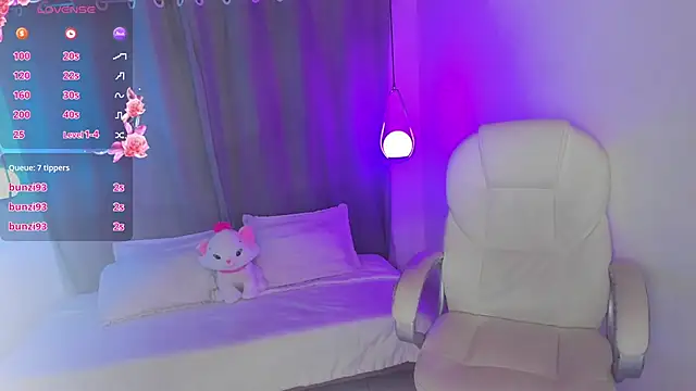 Irisbeel online show from April 14, 2026, 4:28 am