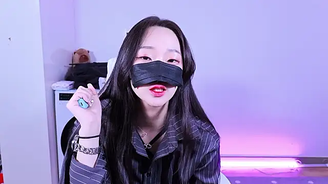 sodami01 online show from April 9, 2026, 2:34 pm