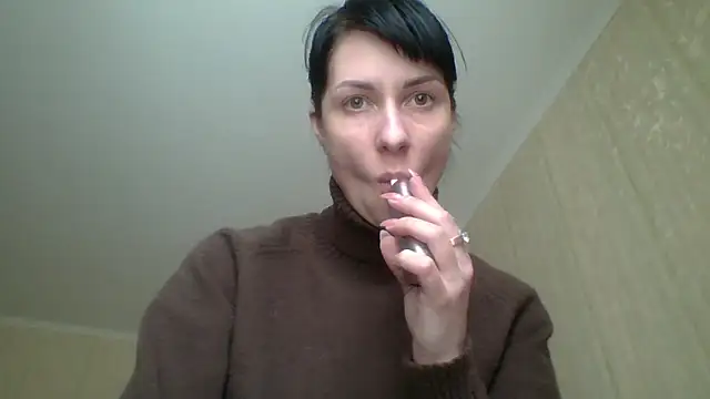 Snapshot of _OnyxQueen_ chatting on February 26, 2026, 1:00 pm OnyxQueen online show from February 26, 2026, 1:00 pm