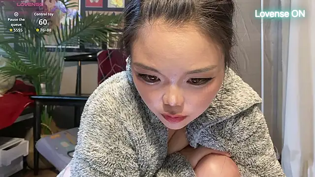 xiaosu22 online show from April 15, 2026, 3:12 am