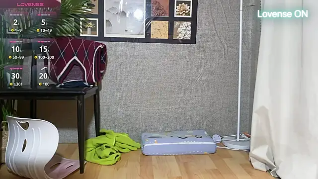 xiaosu22 online show from April 16, 2026, 2:01 am