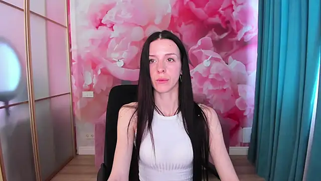 NoirDiva online show from May 14, 2026, 6:21 am