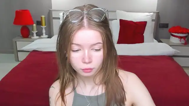 Violetta  Dreams online show from April 25, 2026, 11:24 am