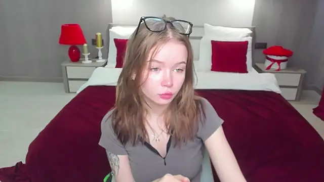 Violetta  Dreams online show from April 7, 2026, 4:25 am