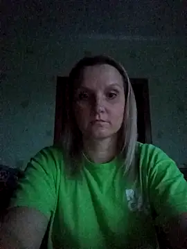 SusanGold9211 online show from February 25, 2026, 3:34 pm