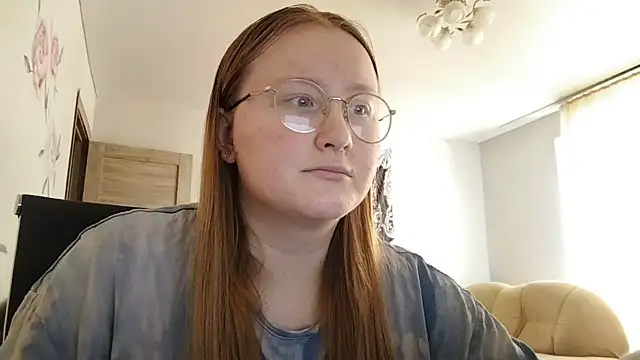AnikaLipps online show from June 27, 2026, 12:22 pm