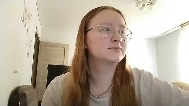 AnikaLipps online show from June 30, 2026, 11:21 am