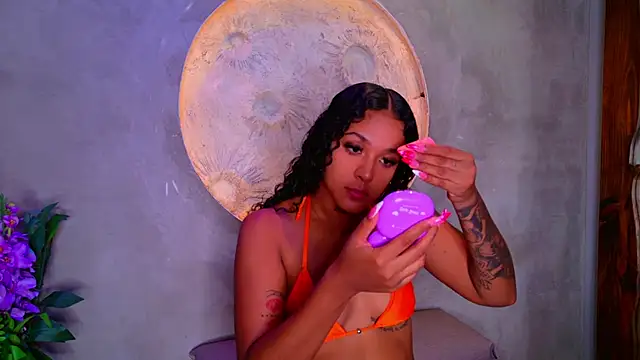 Kinsleybrown online show from March 24, 2026, 4:12 am