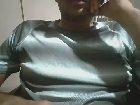 Snapshot of 0BANANABANANA0 chatting on February 15, 2026, 4:39 pm 0BANANABANANA0 online show from February 15, 2026, 4:39 pm