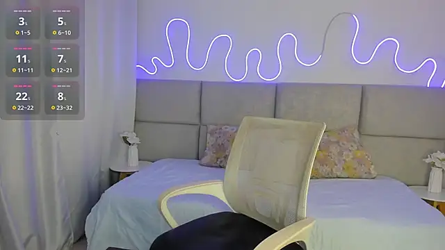 Snapshot of Freya_Lamir chatting on February 27, 2026, 2:12 am Freya Lamir online show from February 27, 2026, 2:12 am