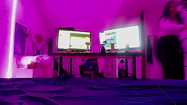 DesireeAnn online show from February 9, 2026, 5:11 pm