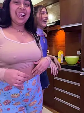 Snapshot of The_Wicked_Queens chatting on February 15, 2026, 6:47 am The Wicked Queens online show from February 15, 2026, 6:47 am