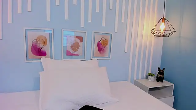 Saray Becker  online show from March 28, 2026, 6:09 pm