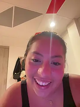 Snapshot of Emiily_joee_ chatting on June 27, 2026, 2:17 am Emiily joee online show from June 27, 2026, 2:17 am