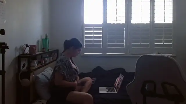 Snapshot of yourmila1 chatting on February 27, 2026, 11:15 pm yourmila1 online show from February 27, 2026, 11:15 pm