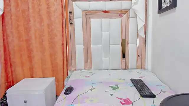 Snapshot of kimberly_xoxo_3 chatting on February 18, 2026, 3:26 am kimberly xoxo 3 online show from February 18, 2026, 3:26 am