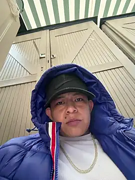 Jhon jairo420zzzz online show from April 2, 2026, 7:20 pm