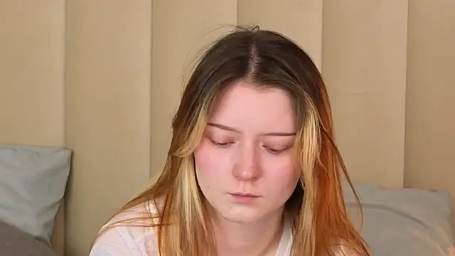 AlyssFrost online show from July 8, 2026, 2:57 am