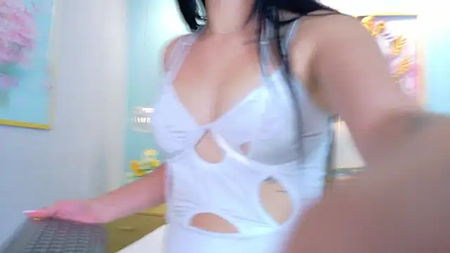 SamyDream  online show from April 5, 2026, 2:13 pm