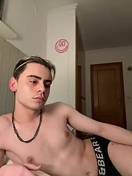 Snapshot of YourFavouriteTwink chatting on February 15, 2026, 10:41 pm YourFavouriteTwink online show from February 15, 2026, 10:41 pm