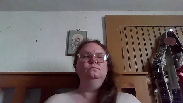 naughty queen1 online show from April 22, 2026, 7:20 pm