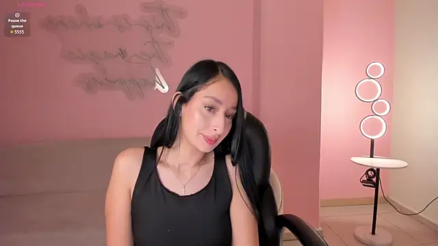 AmaraDivine online show from March 15, 2026, 5:31 pm