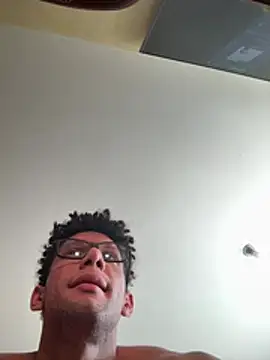 Valentinacouple online show from June 23, 2026, 7:23 pm