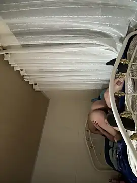 Snapshot of Valentinacouple chatting on March 5, 2026, 12:29 am Valentinacouple online show from March 5, 2026, 12:29 am