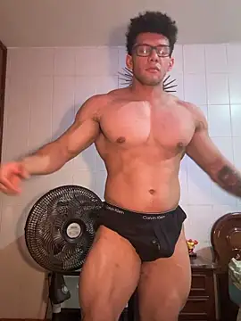 Valentinacouple online show from June 8, 2026, 1:22 am