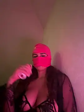 Esmeralda972 online show from February 16, 2026, 7:01 pm