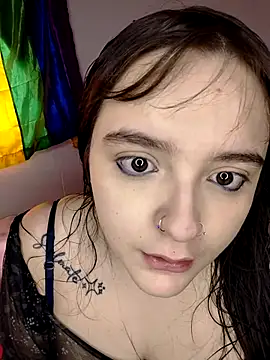 daphneev online show from August 5, 2026, 4:56 pm