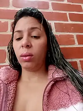 kiki milu online show from June 19, 2026, 8:14 pm