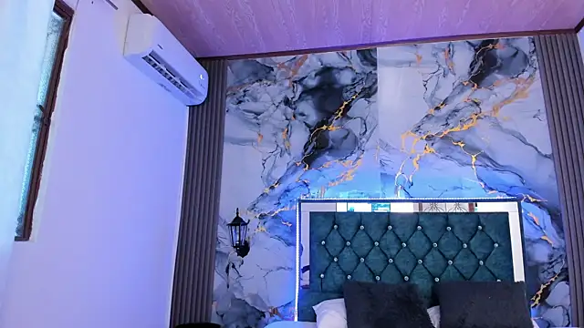 your whore Salome online show from April 9, 2026, 7:42 pm