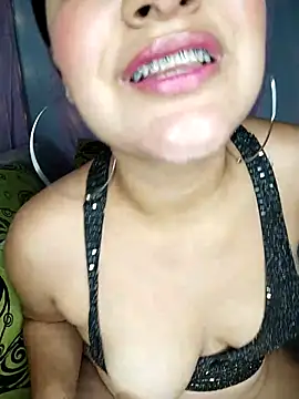 kloe-Dubois online show from May 3, 2026, 3:33 am
