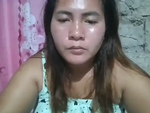 lady hermosa00 online show from May 3, 2026, 1:47 pm