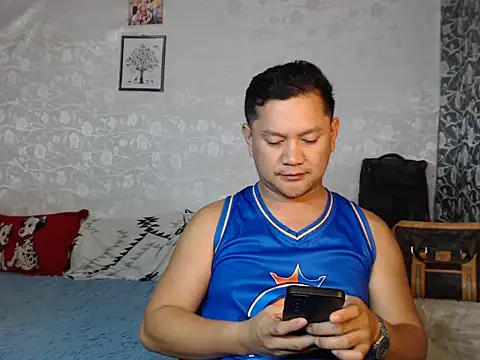 adorableasianboy69 online show from May 29, 2026, 2:56 pm