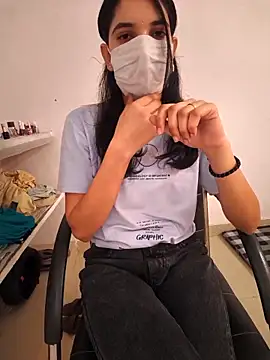 tanzum khan3202 online show from April 2, 2026, 6:31 am