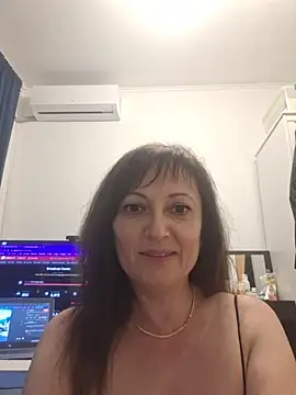 SaraGina online show from April 4, 2026, 8:15 pm